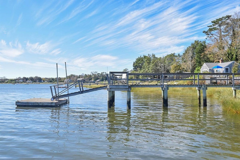 #417 - Pilot House Main image